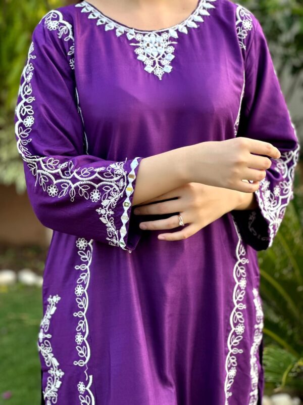 ZILA Embroidered 2pc stitched - Image 3