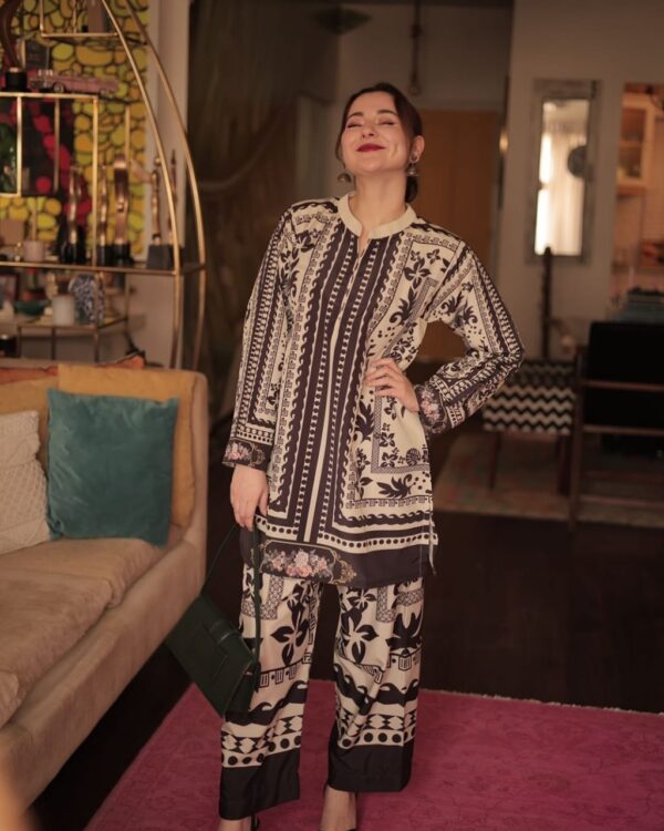 Most demanded HANIA AMIR - Image 6