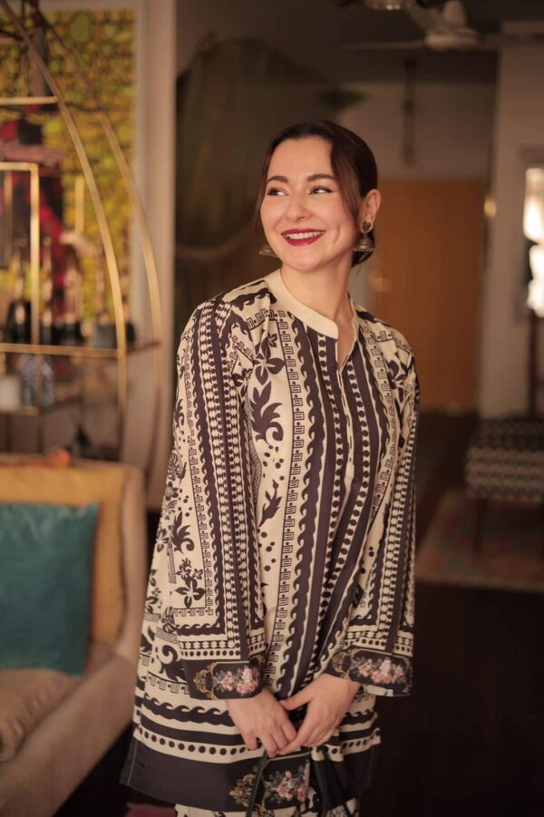 Most demanded HANIA AMIR - Image 2
